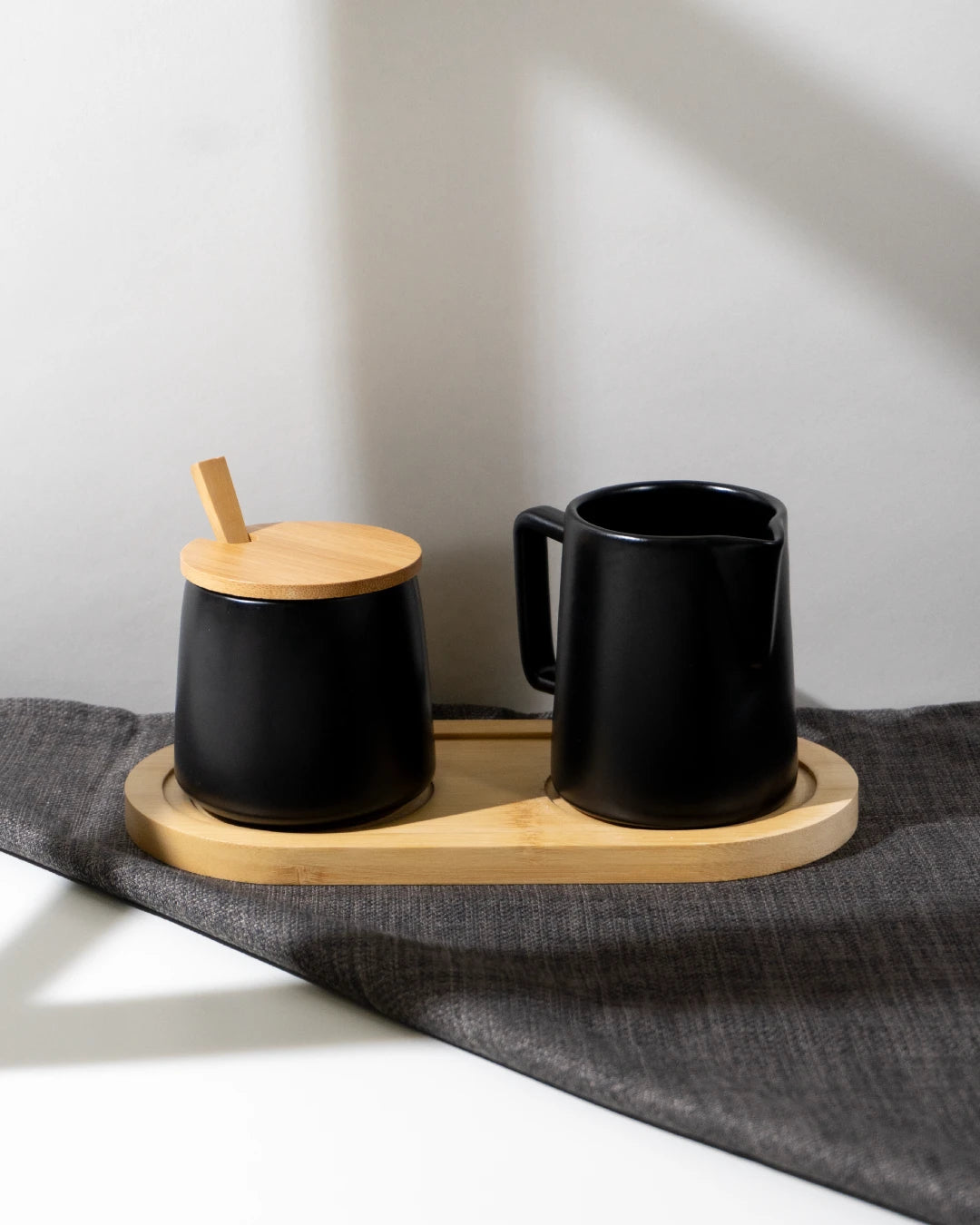 Milch und Zucker Set mit Deckel, Löffel & Milchkännchen